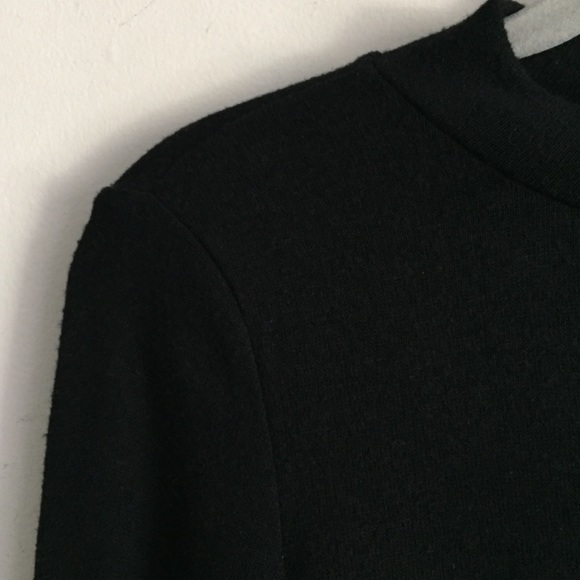 Derek Heart Front Knotted Crop Top Small - Picture 5 of 6